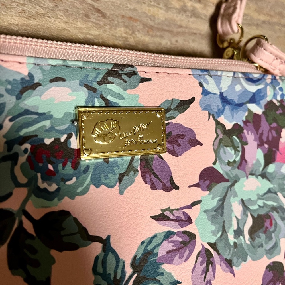 NWOB Betsey Johnson floral convertible wristlet/ crossbody bag - Picture 12 of 15